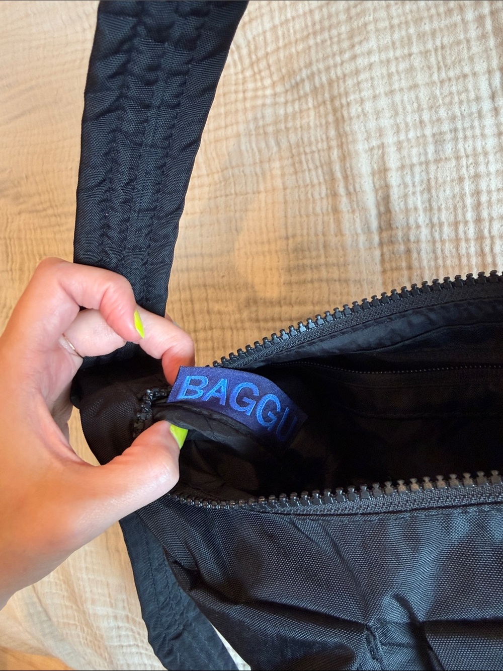 BAGGU Black Nylon Shoulder Bag with Front Pockets - Picture 2 of 3